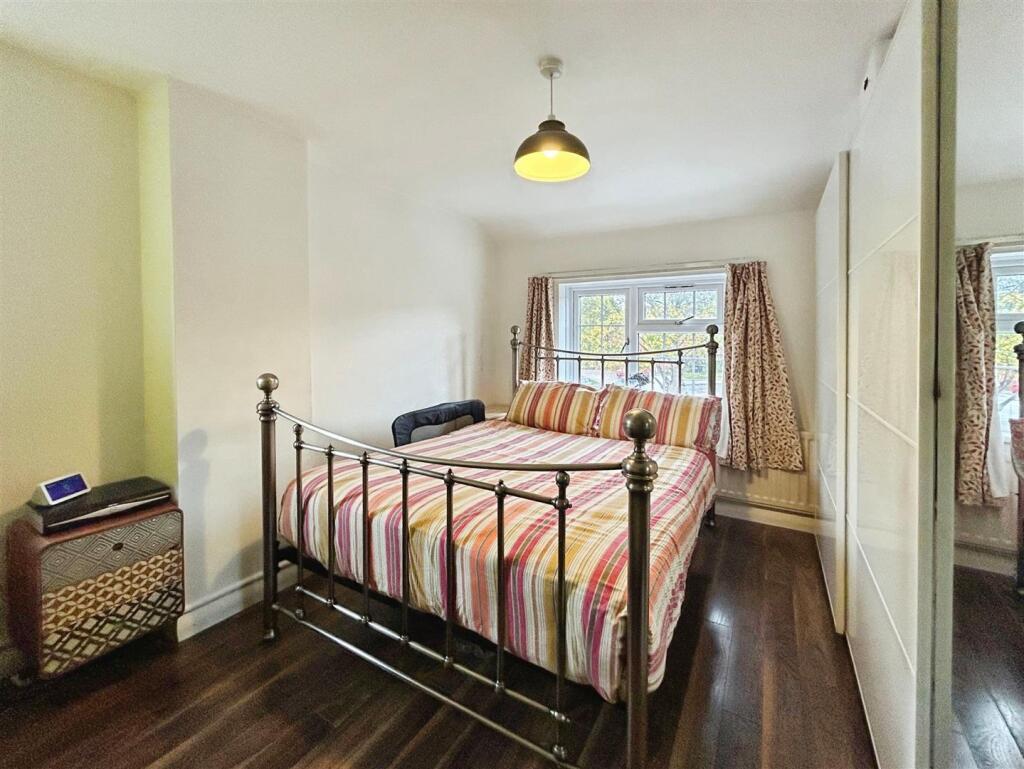 c5f6ddd0--42E3-9D13-DBCBAD13BF56-16123-00000BC303D