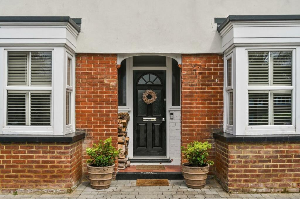 212 Canterbury Road Ph84.jpg