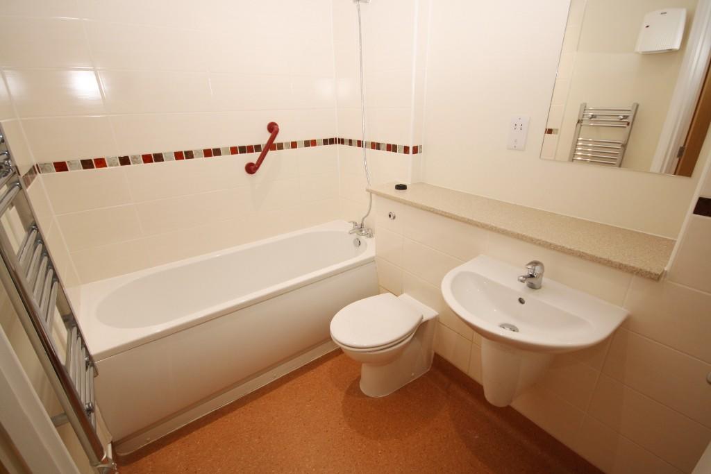 Main Bathroom 