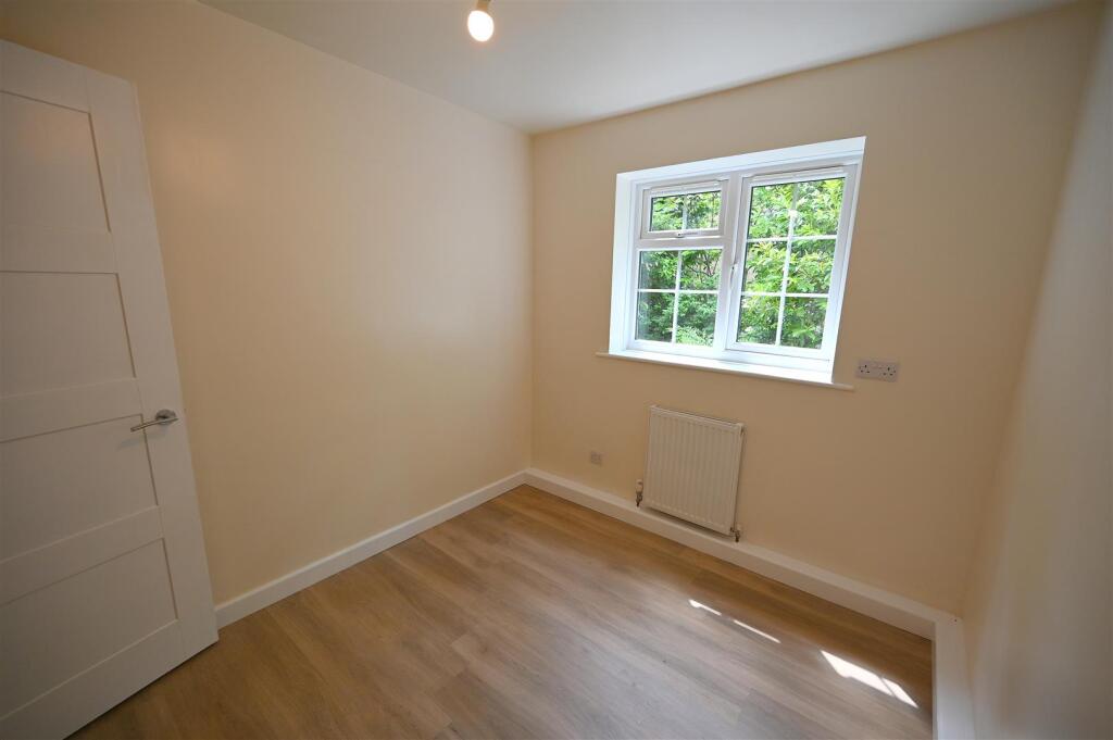 bedroom2.JPG