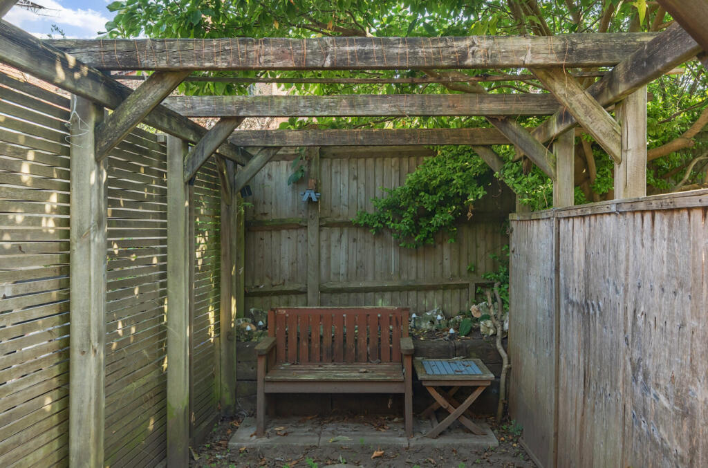 1330925-1-689b701...