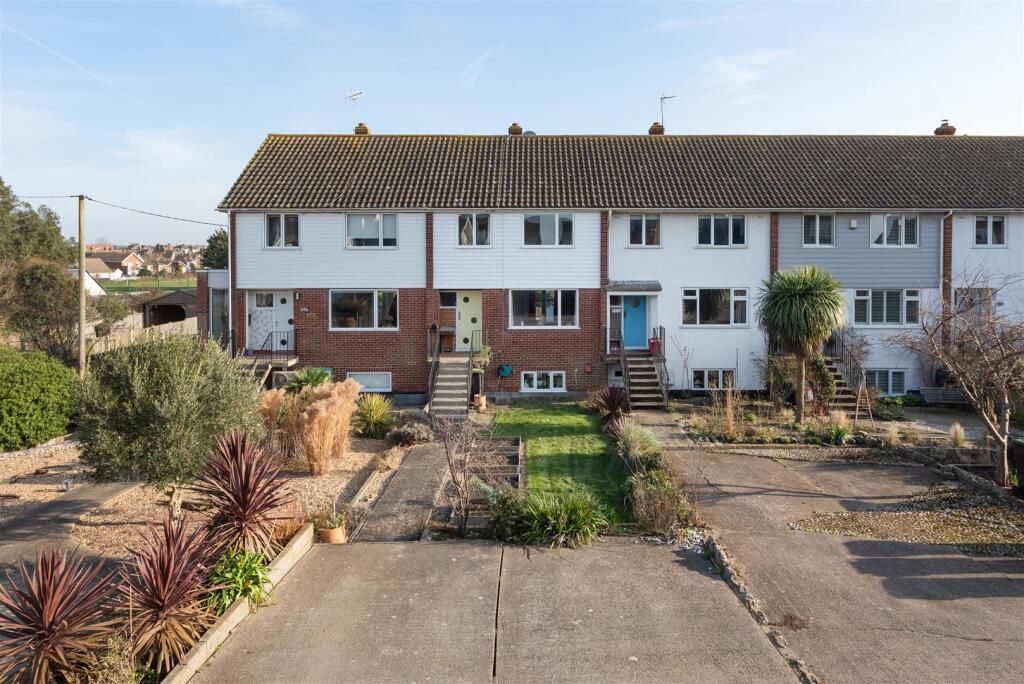Island Wall, Whitstable