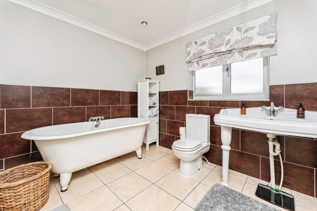 Bathroom/W.C.