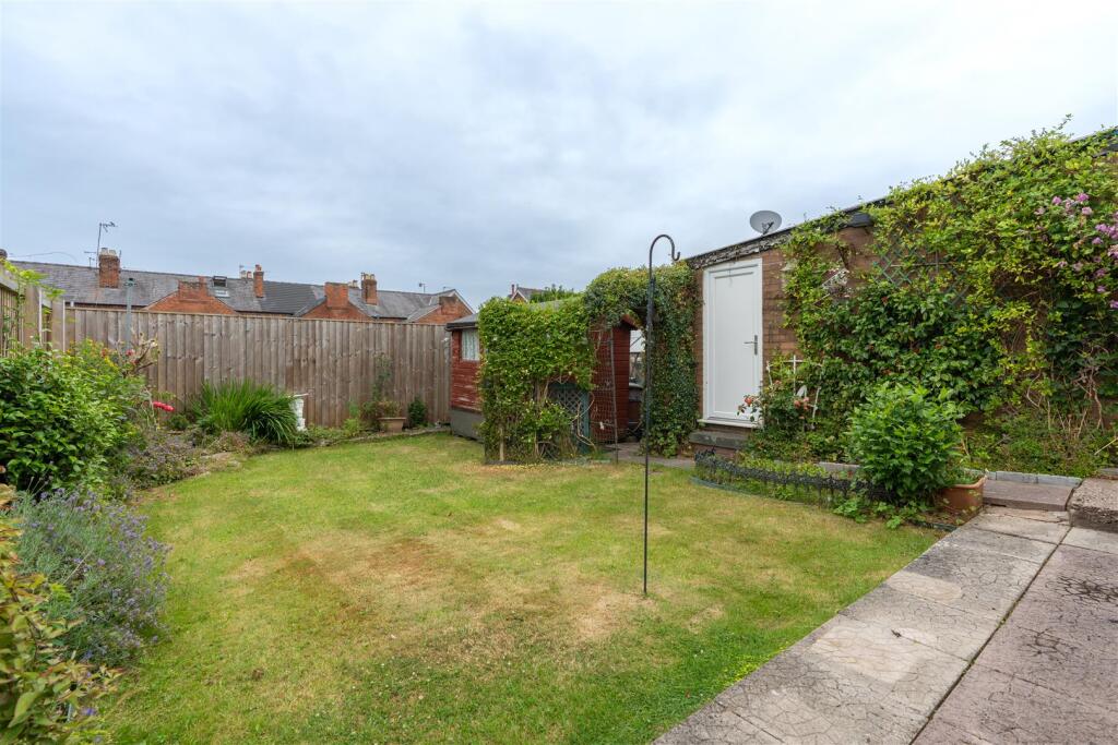 28 Siddington Avenue-43.jpg