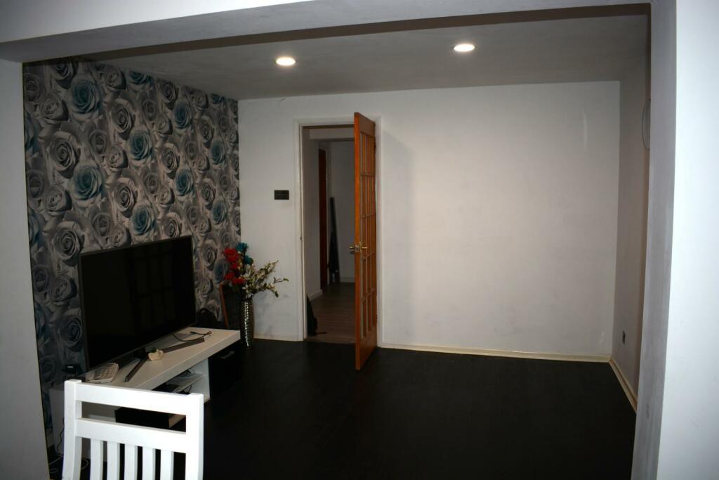 Lounge / Dining Room