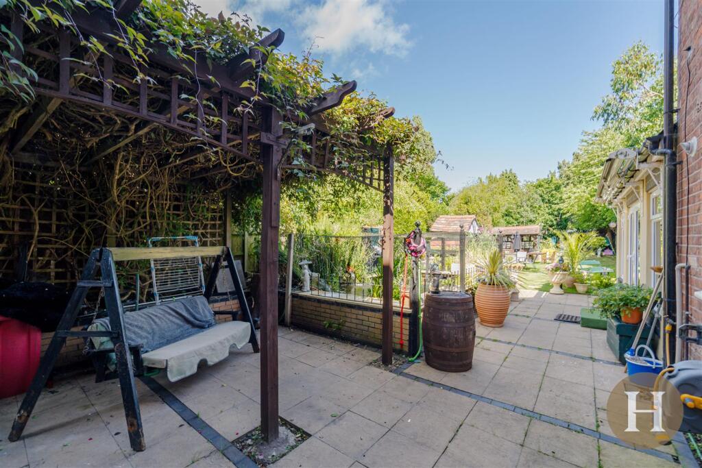 Hadleigh Estate Agents-45.jpg