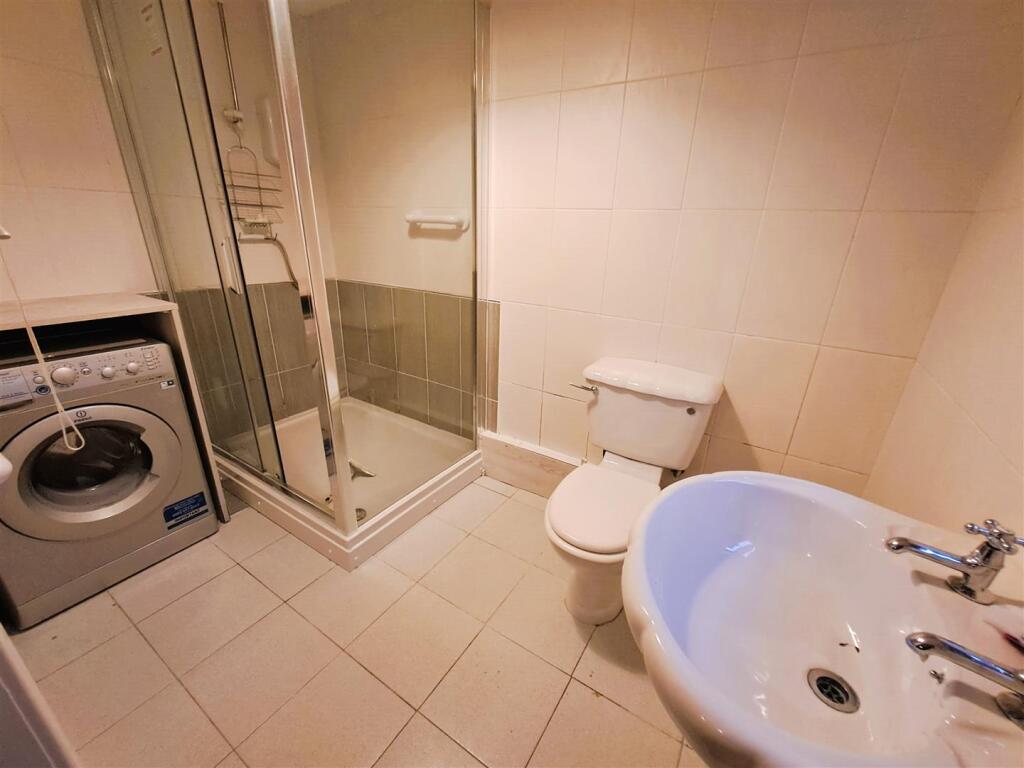 Annexe Bathroom