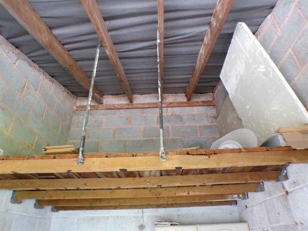 GARAGE VOID