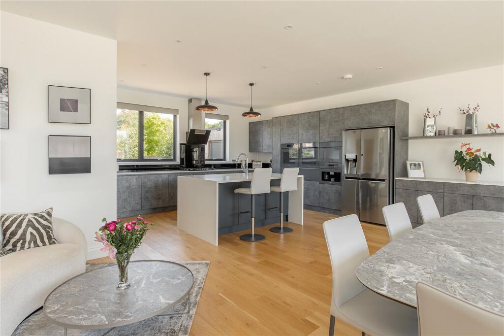 Kitchen/Dining
