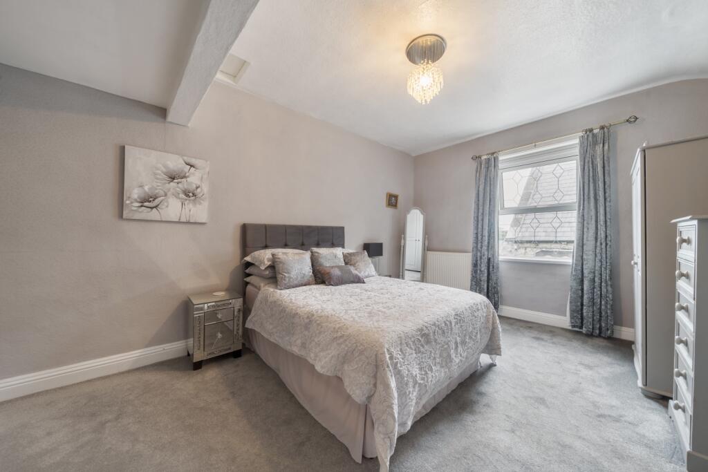 1313541-2-6863acb71b3ca