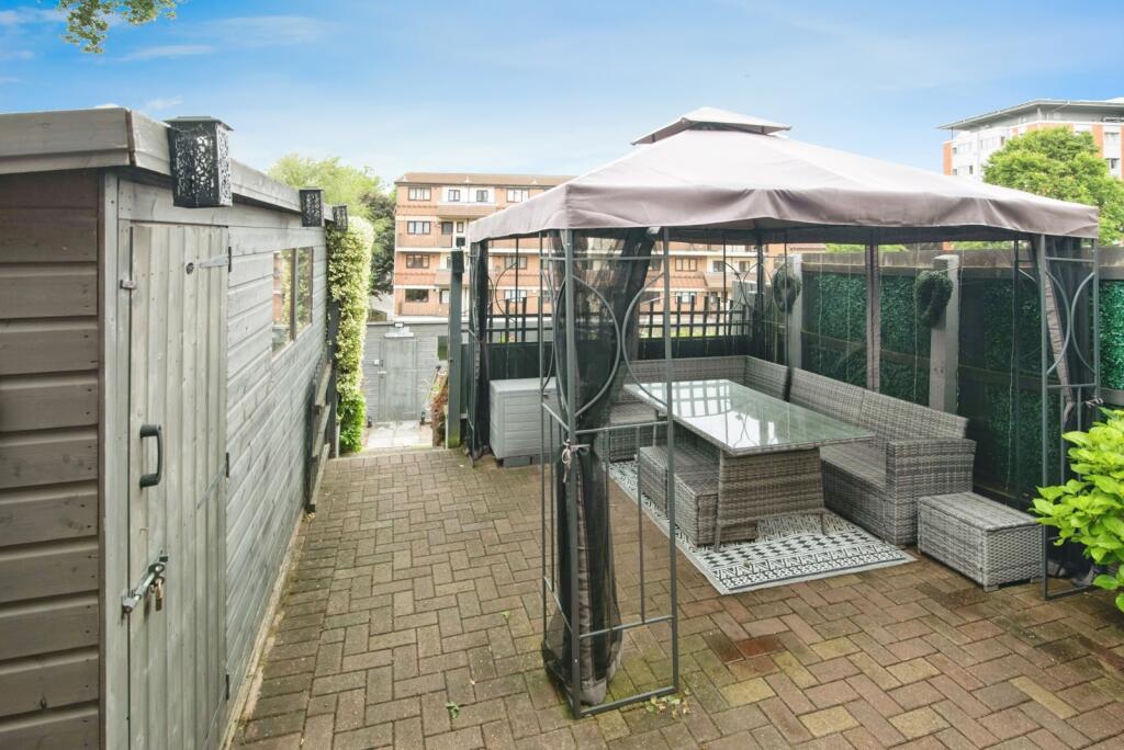 Outdoor Seating