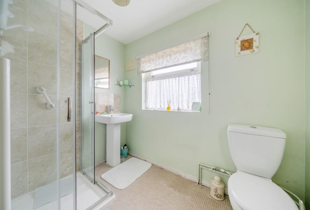 1329904-14-688a05...