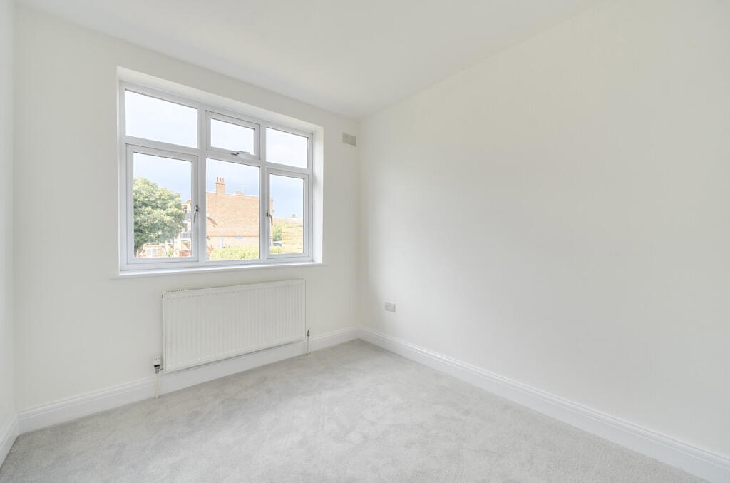 1347992-12-68b588...