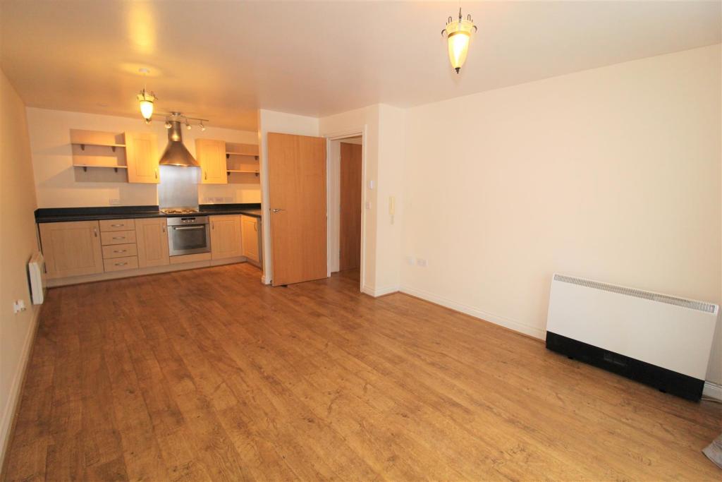 Lounge/Kitchen Area