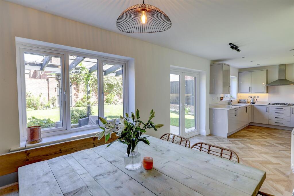 Dining Area &amp; Kitchen