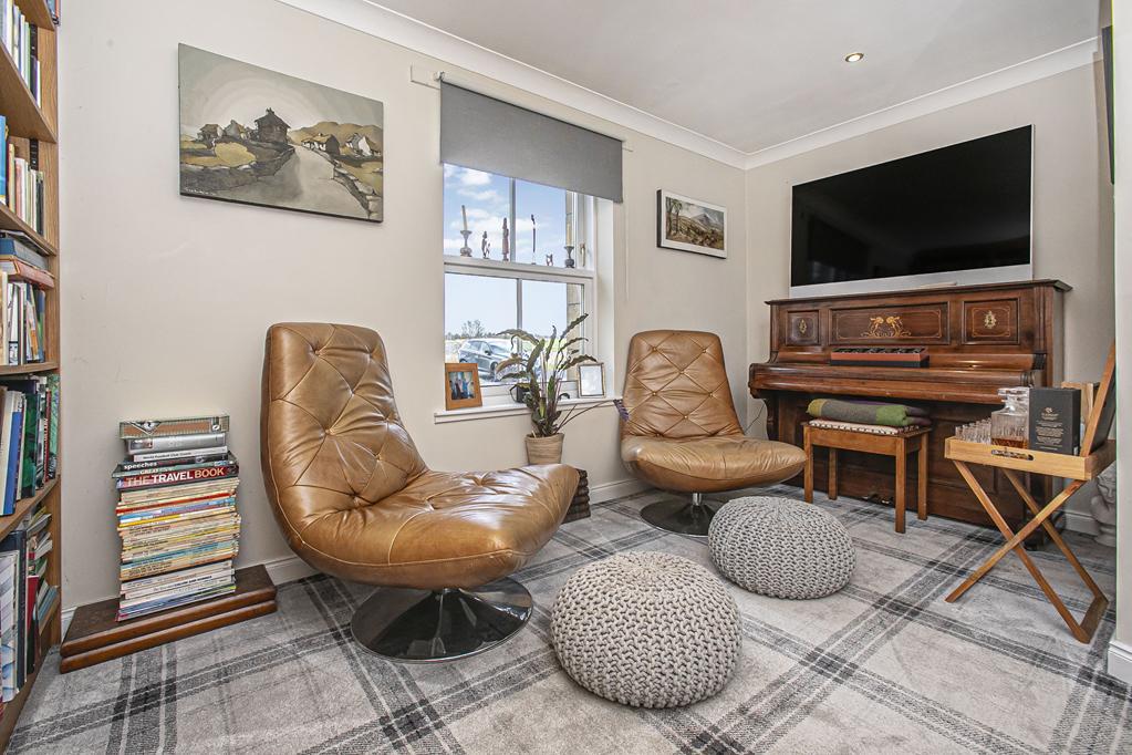 BEDROOM 5