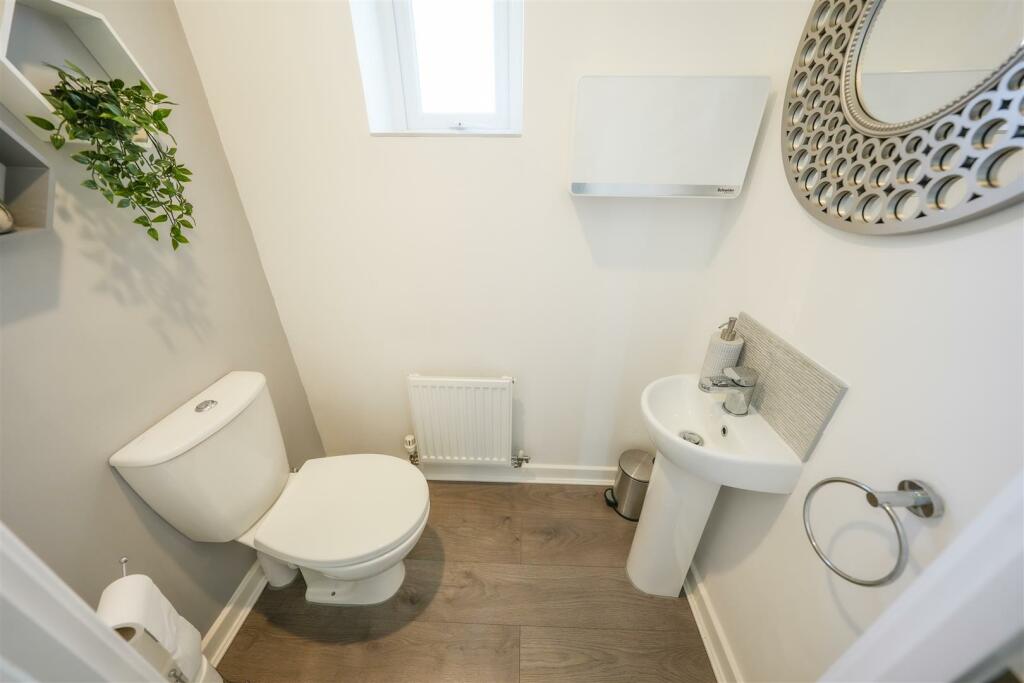 GROUND FLOOR W/C