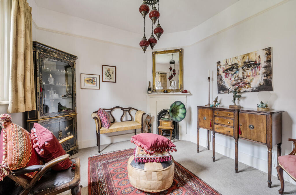 1357737-11-68d7c3...