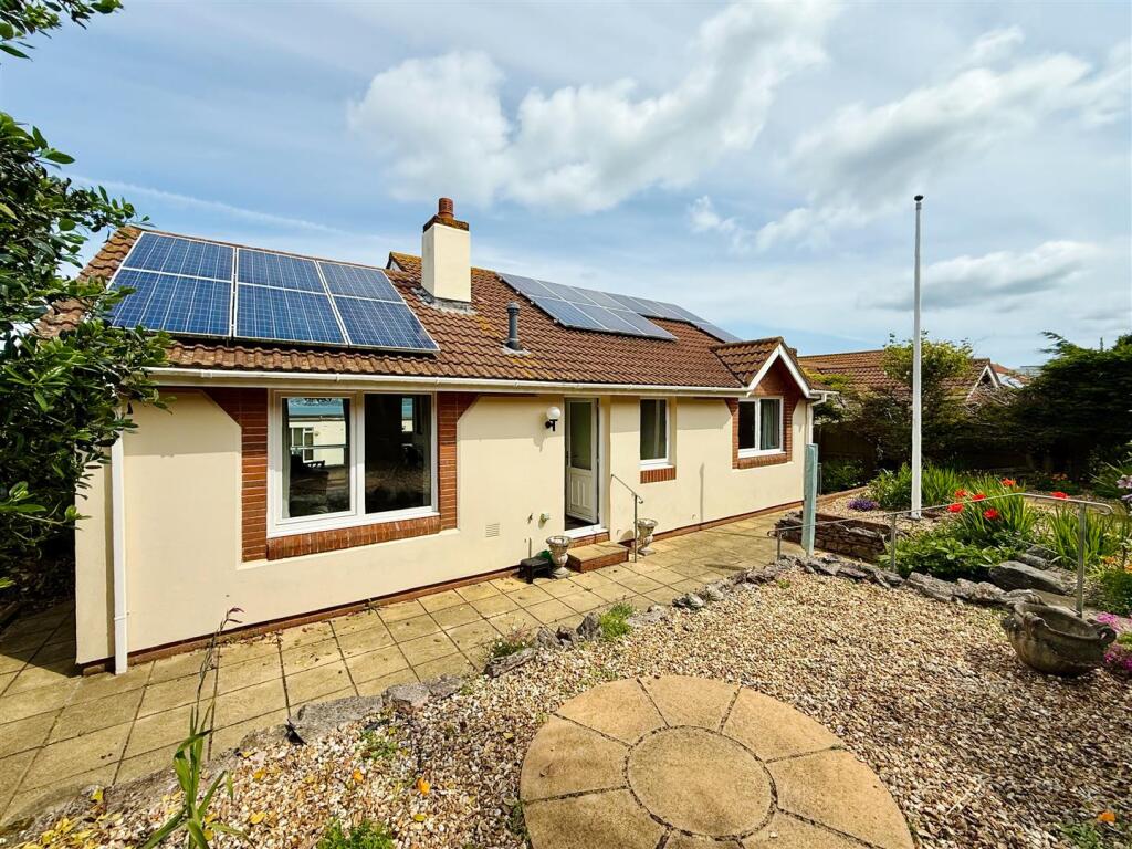 Rear Left Quarter.JPG