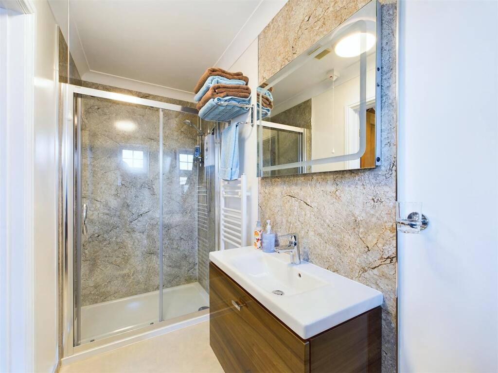 Ensuite