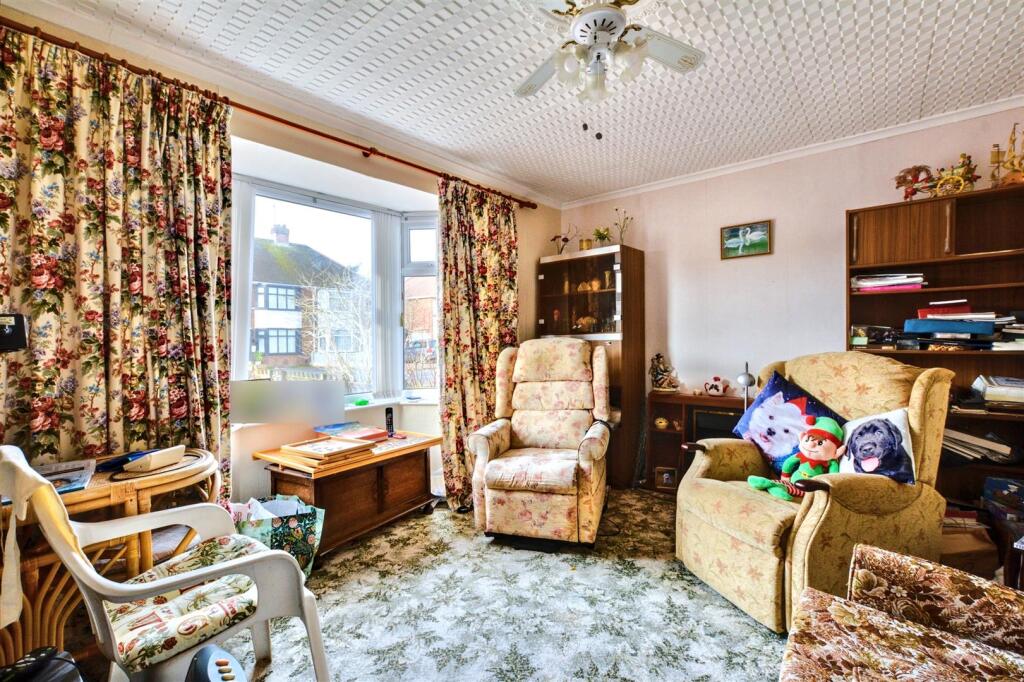 Lounge/Sitting Room