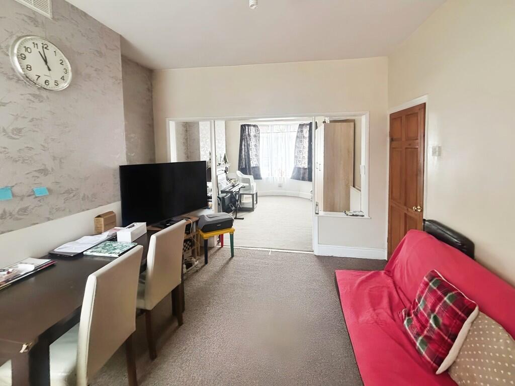 a298681f-WhatsApp...