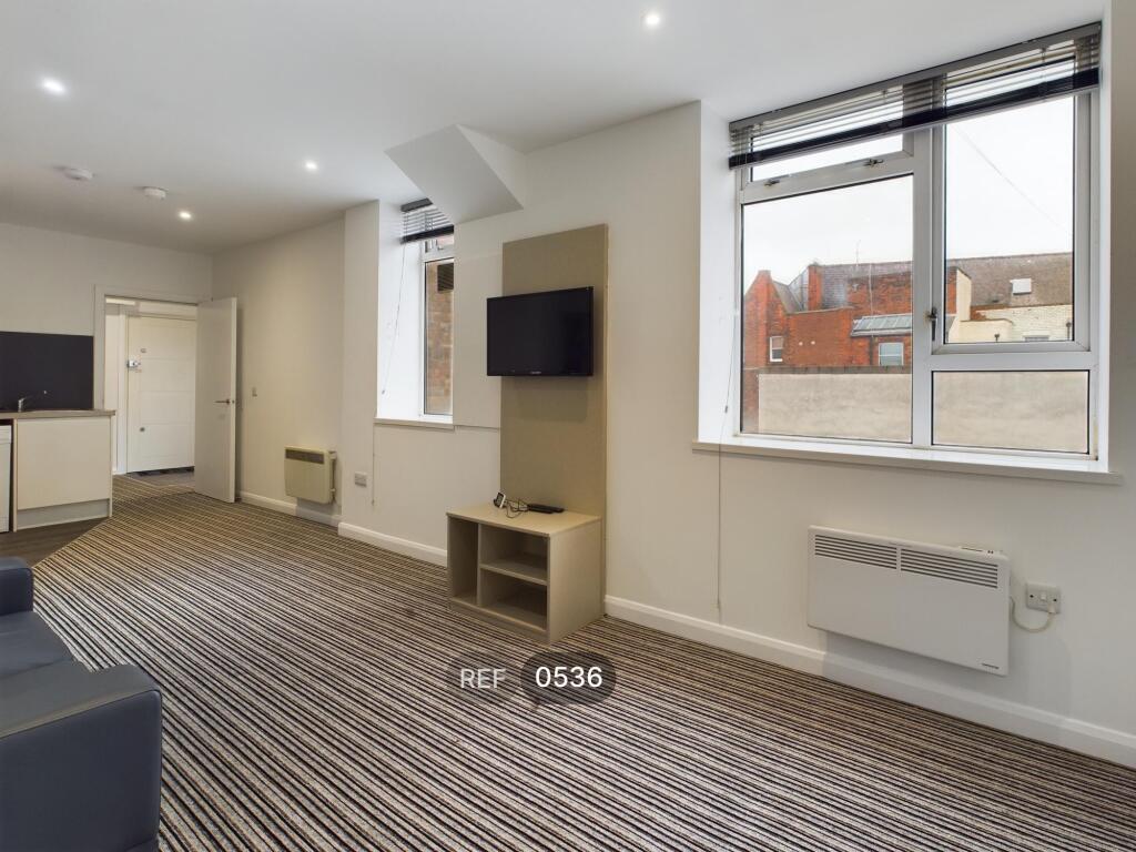 Kitchen &amp; Living area