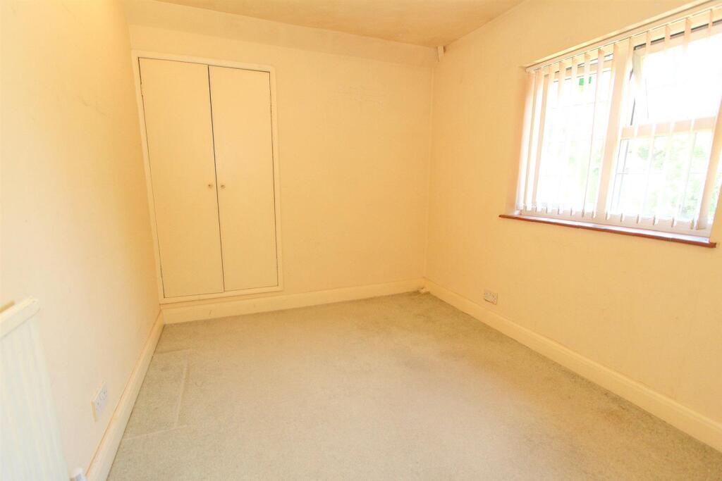 bed 4.jpg