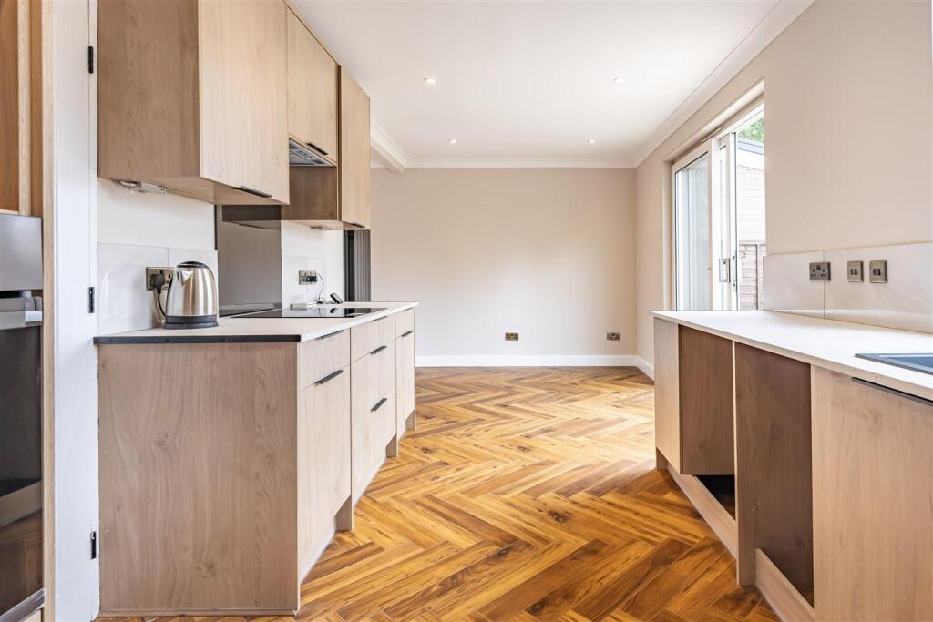 23   Western Ave (30).jpg