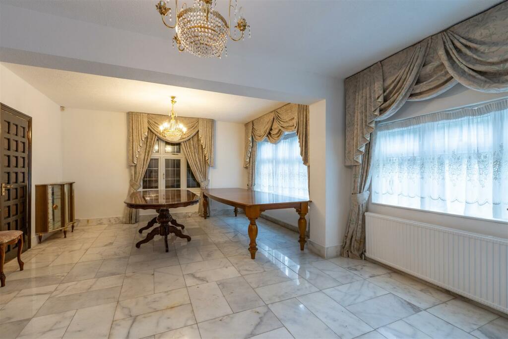 141, Chase Side, London, N14 5DY-1.jpg