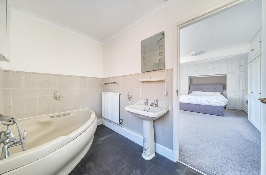 1360652-19-68dbc0...