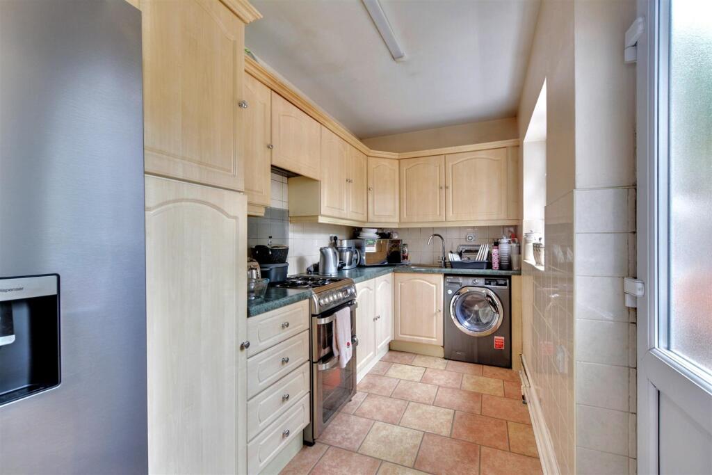 Kitchen (2).jpeg