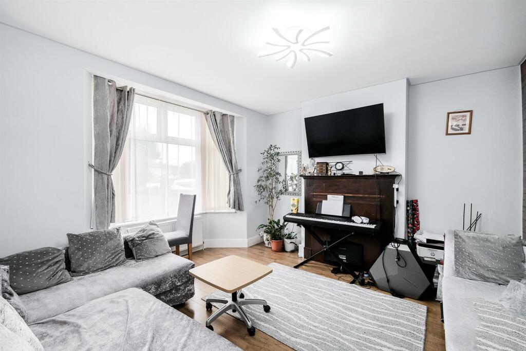 58 marmion Ave-1_web.jpg