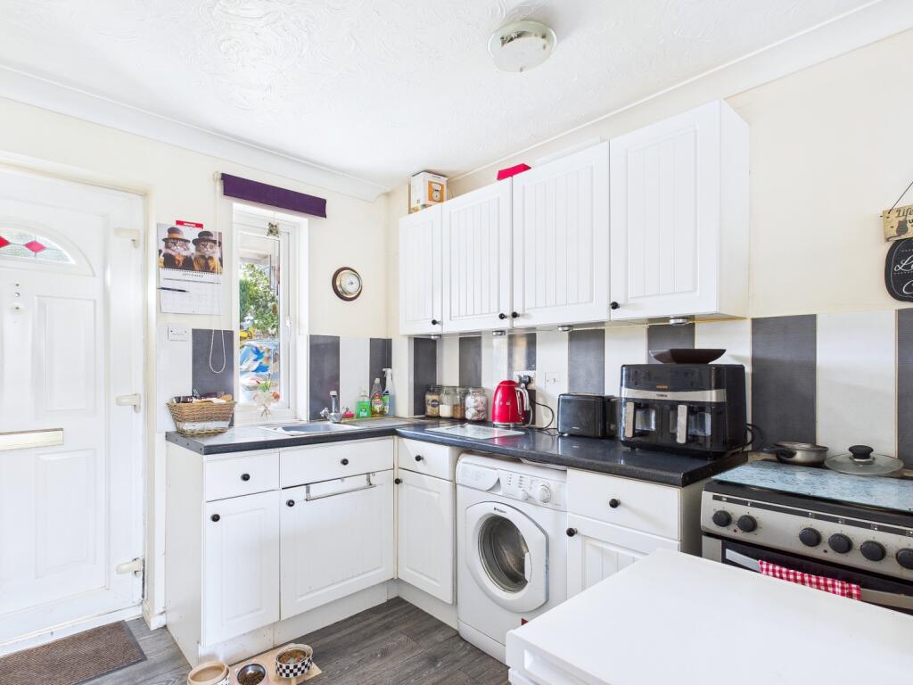 CAM01338G0-PR0138-STILL009