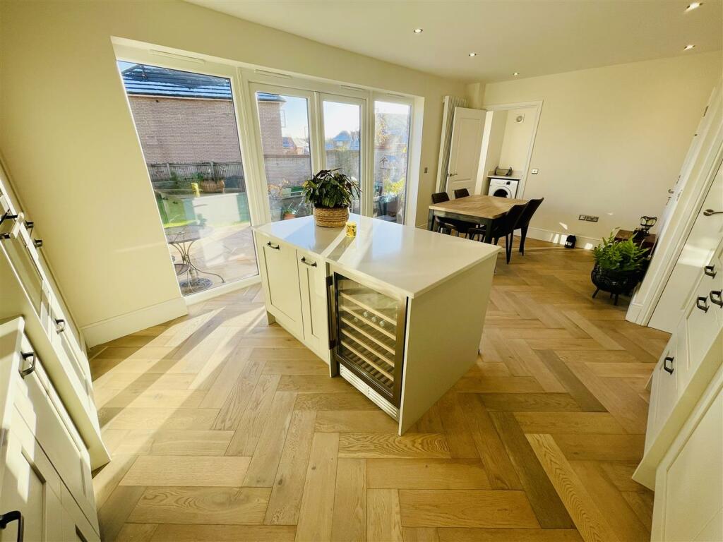 Open Plan Kitchen/Dining Room