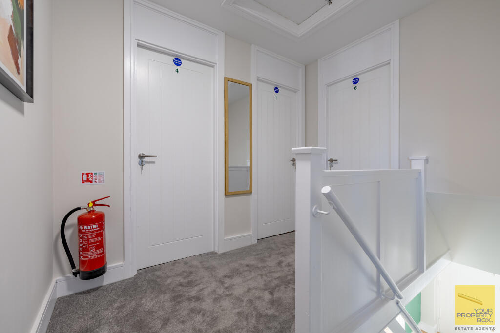 13GreenfordGardens-62