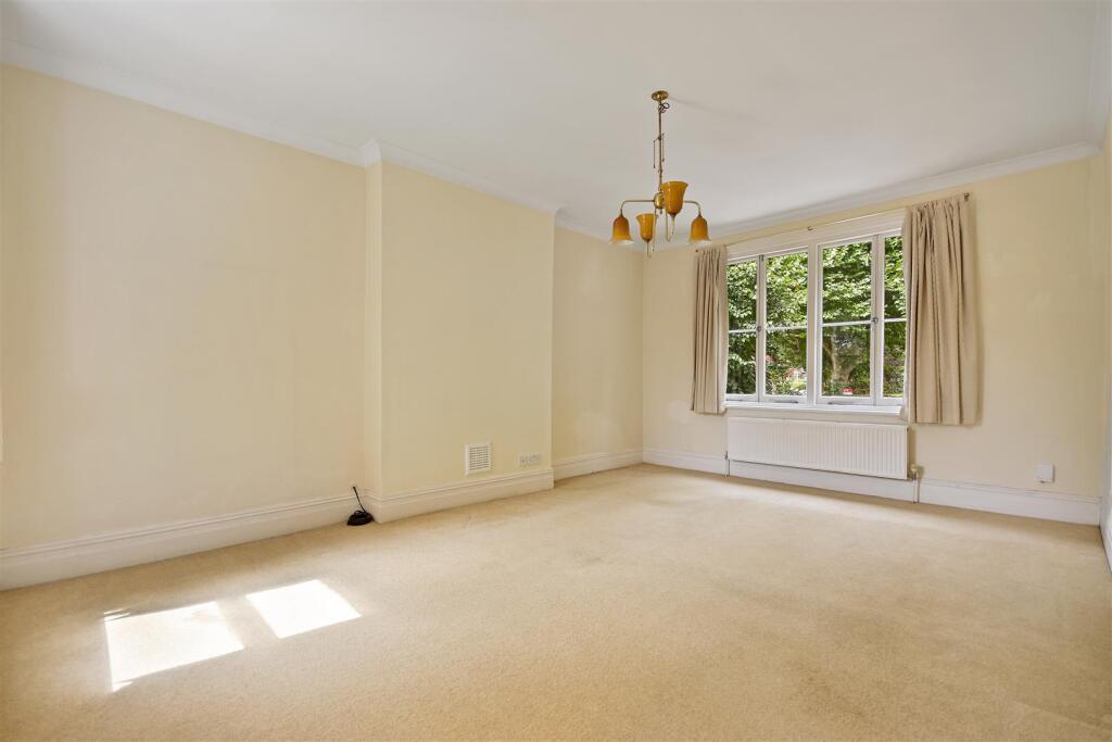 Brook Green Lettings  Heathfield Road - Bedroom3 (