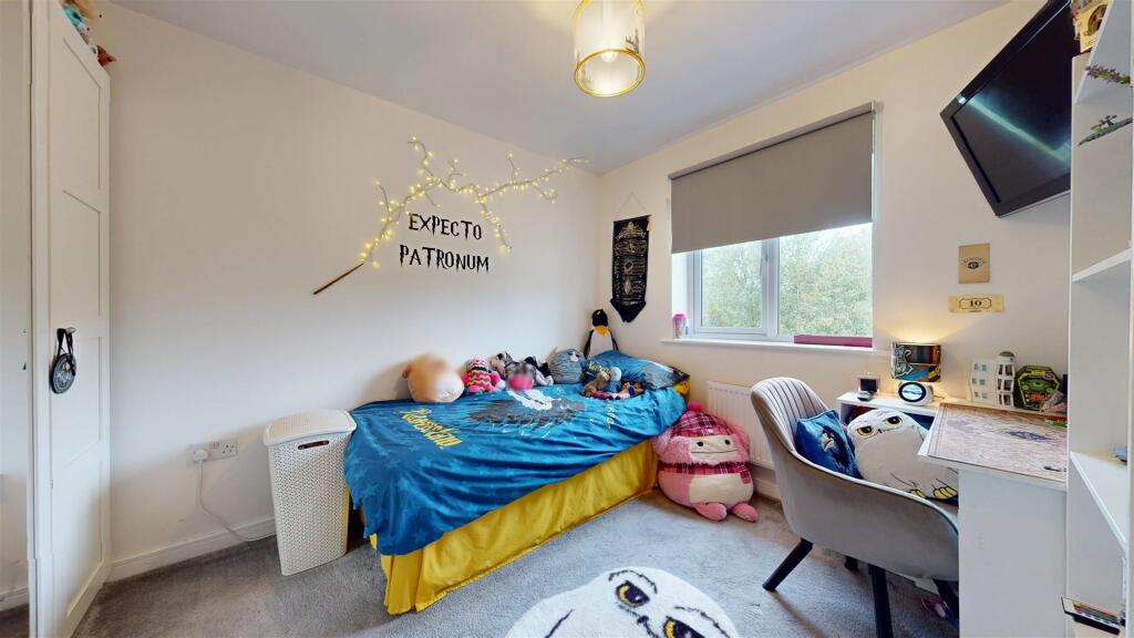 Simmons Close Bedroom