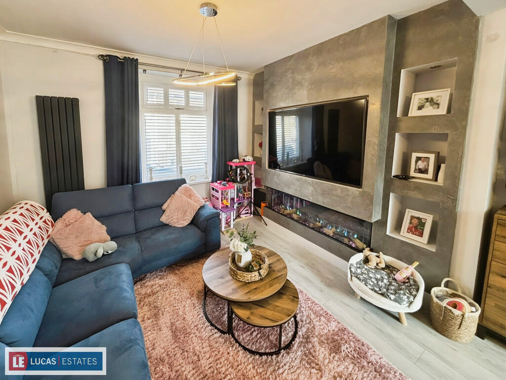 North Avenue, Maesycwmmer, Caerphilly County Borough