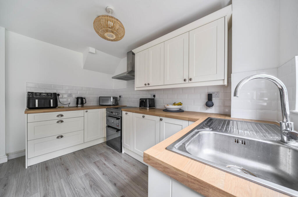 1294246136835af8552f34