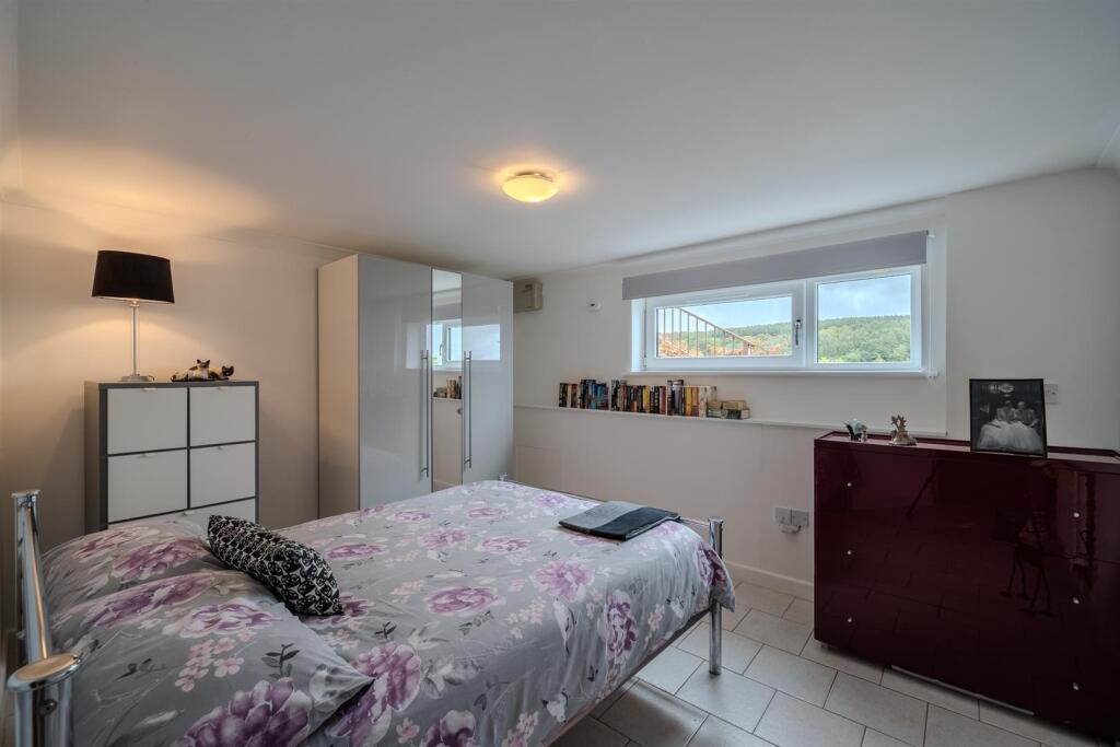 19 Oaks Court-53.jpg