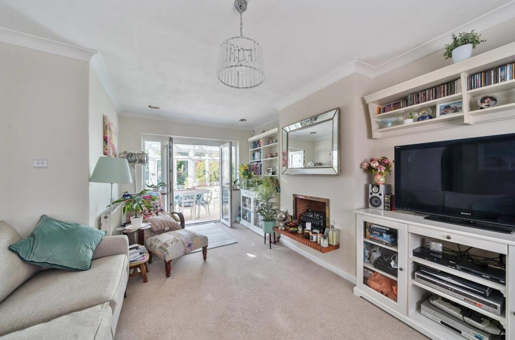 Davidson Frost-Wellings, DFW, Kenton Lane, Living 