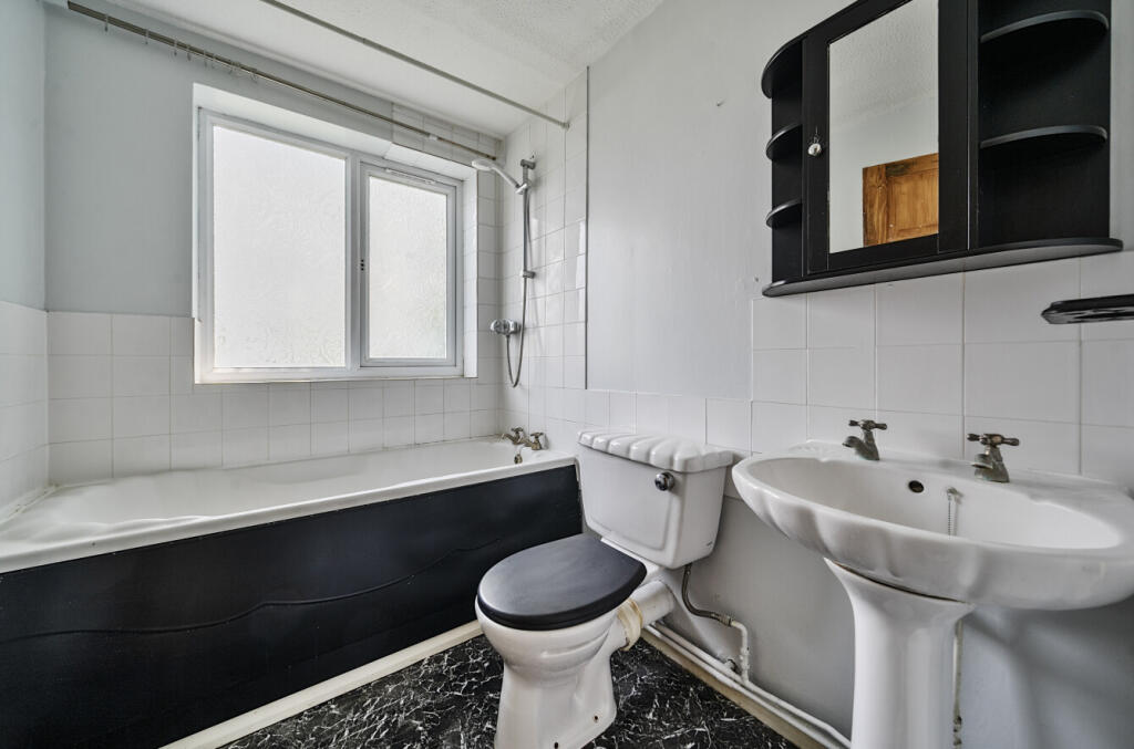 1305181-3-6842f5b...