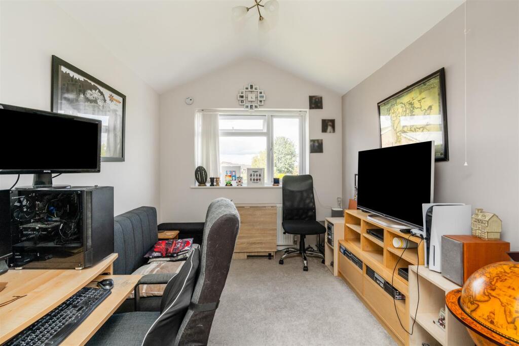 45 Hollywell Road_11.jpg