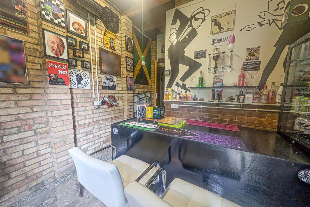 Bar.jpg