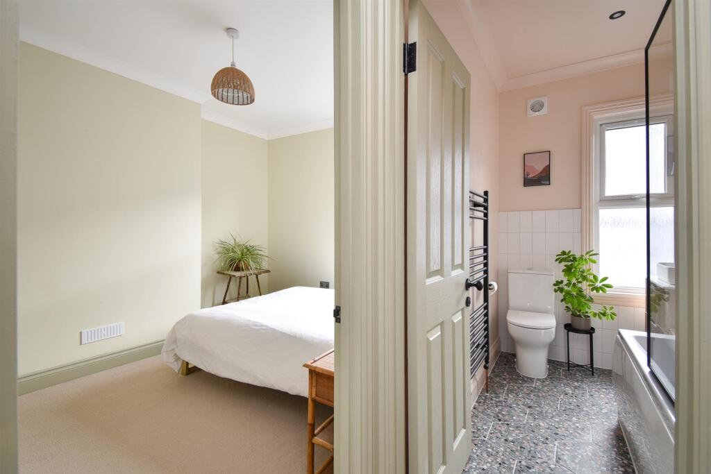 Bedroom &amp; bathroom