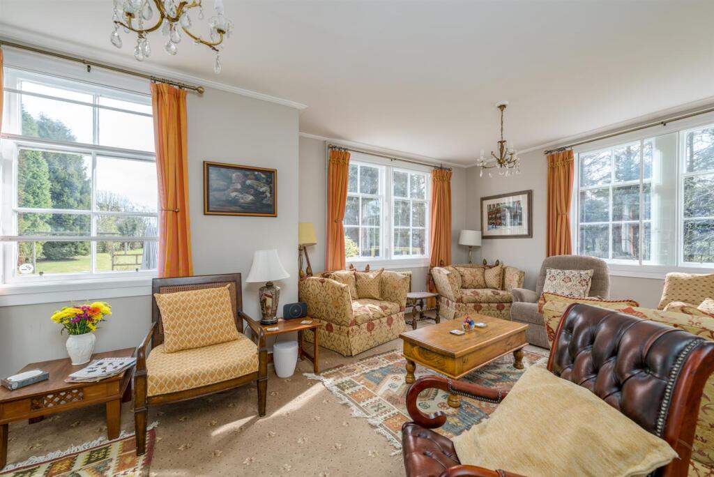 Pinewood House Gordon-09.jpg