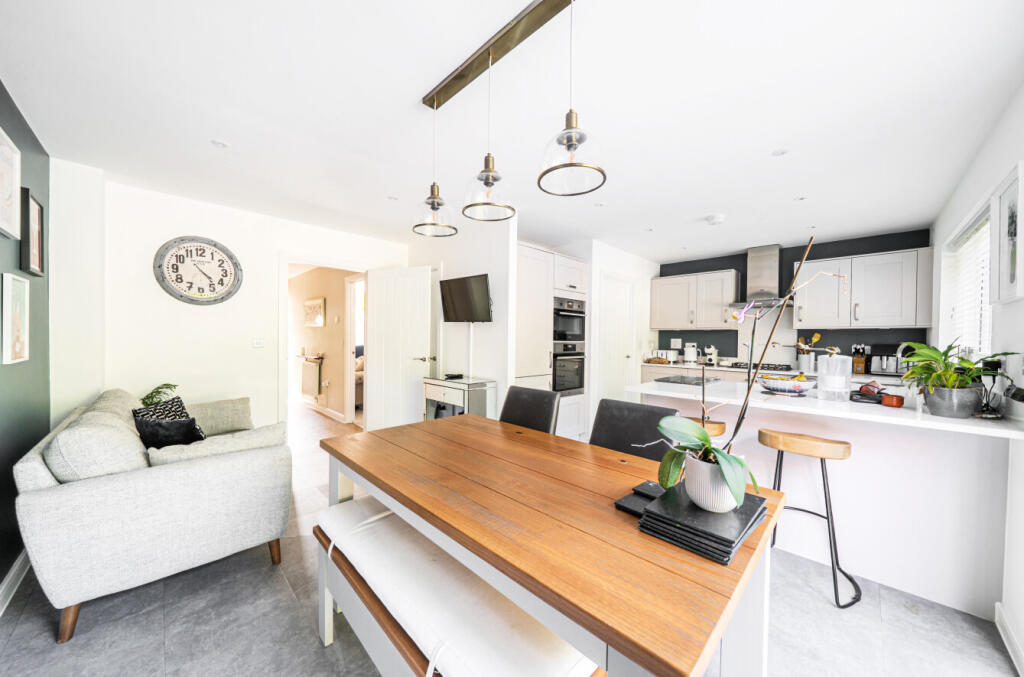 1-1312242-1-6858f...