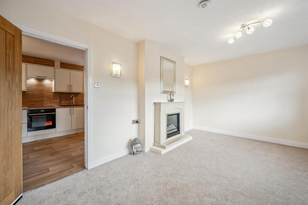 Lounge to Kitchen.jpg