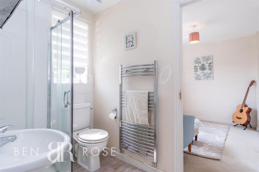 Jack and Jill Ensuite